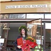 Sono laureata in scienze politiche e ho svolto delle supplenze come docente nelle scuole superiori. Offro ripetizioni di diritto ed economia politica per i ragazzi delle superiori. Indirizzi tecnico economico (AFM/SIA)- turistico - professionale - liceo s