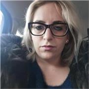 Ragazza neolaureata in economia offro aiuto compiti per bambini e ragazzi delle scuole medie. 