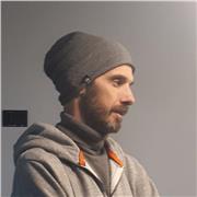 Insegnante di hatha yoga. Lezioni in presenza e online per principianti ed esperti