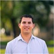 Profesor de Comunicación, talleres de escritura y producción periodística