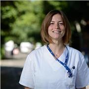 Ricercatrice impartisce lezioni di Scienze e Biologia