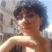 Laureanda che studia spagnolo dalle medie all'università impartisce ripetizioni di questa materia