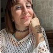 Sei alla ricerca di una insegnante empatica e solare? Contattami!