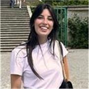 Insegno spagnolo ai giovani con entusiasmo e creatività.
