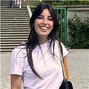 Insegno spagnolo ai giovani con entusiasmo e creatività.