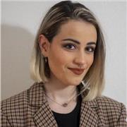 Profesora titulada ofrece clases particulares y en grupo de diferentes asignaturas