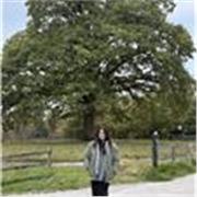 A dedicated and enthusiastic tutor with strong expertise in English Language and science subjects 