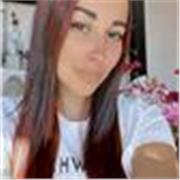 Studentessa universitaria impartisce ripetizioni di inglese, italiano e matematica a ragazzi di scuola elementare e media