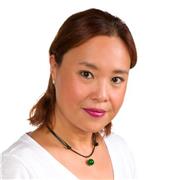 Soy una persona comprensiva, comunicativa.  No me importa la edad de los alumnos, sí su correcta actitud.