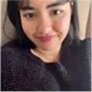 Soy estudiante de Traducción e Interpretación de inglés, francés y castellano, con formación en comunicación y lenguas extranjeras