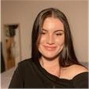 Hola! Doy clases particulares de repaso a alumnos desde infantil hasta secundaria. Puedo ofrecer técnicas de estudio y refuerzo en materias como inglés, valenciano, castellano o historia. :)