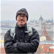 Mi chiamo Simone, ho 23 anni e sono uno studente di statistica della Sapienza. Offro ripetizioni di Matematica, Fisica, Latino