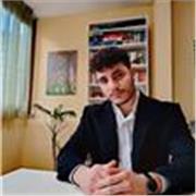 Base di italiano per stranieri. English fluent
