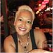 Welcoming, friendly British teacher available for all students wanting to learn English :)