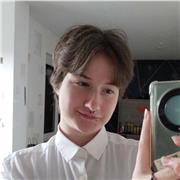 Elève de faculté pouvant enseigner tout niveau, certifié B2, peut se déplacer sur Besançon ou faire des cours par visio.