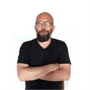 International Chessmaster offering online chess lessons!