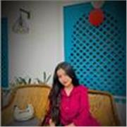 A passionate and experienced English educator who would love to help people with their language barriers.