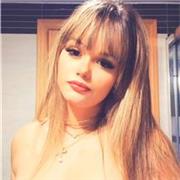 Estudiante de Psicología, actualmente cursando un c1 en inglés, con experiencia en más idiomas (latín, matrícula en bachillerato.