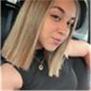 Profesora estudiante de la carrera Educación Infantil. La clase la doy yo personalmente. 