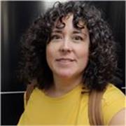 Profesora titulada en pedagogía y filología inglesa con más de 20 años de experiencia.