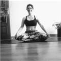 Educadora social da clases de yoga, pilates y sesiones de reiki. terapeuta holística
