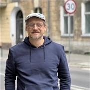 Enhusiastic, passionate, very much engrossed in Spanish and South American culture.
Communication and culture