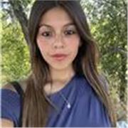 Titulada en el grado superior de educación infantil, soy una hija muy paciente y que le gusta enseñar