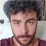 Esplora il mondo digitale con me online da Vicenza! Impara informatica per adulti e ragazzi da un appassionato di PC sin dall'infanzia diventato web designer e programmatore. La mia esperienza come animatore turistico ha arricchito il mio approccio empat