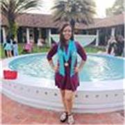 Profesional de Diseño con experiencia como docente primaria y secundaria. Apta para planificar y ejecutar clases acordes al nivel