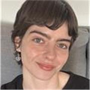 Profesora nativa de inglés certificada por Cambridge CELTA con experiencia enseñando a todos niveles