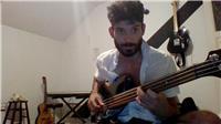 Guitariste de formation et bassiste jazz, je propose des cours de guitare (pop-rock, manouche, jazz) et de basse (tout styles).