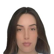 Profesora de grado apta para todas las edades y niveles