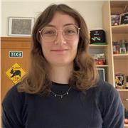 Neo-laureata in Scienze Biologiche impartisce lezioni di biologia per studenti delle medie