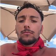 Le Football c’est comme l’amour, ça se vie avec passion et des fois ça nous emmène très loin. Alors que ce n’est que du Foot.