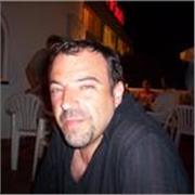 Catedrático de Lengua Española y Literatura de Enseñanza Secundaria.