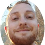 Graduado en Traducción y Lingüística aplicada con más de 7 años de experiencia dando clases de inglés