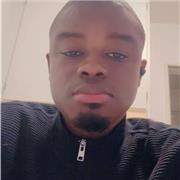 Enseignant d'histoire, philosophie et de français près à vous soutenir.