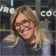 Professoressa con esperienza offre lezioni personalizzate e supporto allo studio