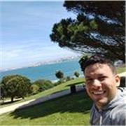 Ingeniero, con sólidos conocimientos en matemáticas, cálculo, geometría y álgebra, además de física y química. 