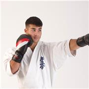 Profesor de karate, boxeo y kickboxing para clases particulares o en parejas