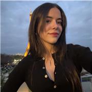 Soy de Gandía y siempre me han gustado mucho las matemáticas así qué siento que podría ayudar a niños de primaria o ESO con ellas.