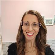 Graduada en psicología ofrece clases del grado universitario de psicología, así como clases para cualquier asignatura de primaria, ESO o bachillerato. También puedo dar clases de español o catalán (nivel nativo). Clases online