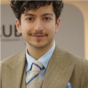 Speak English naturally with an experienced teacher