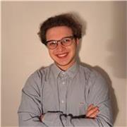 Sono Simone, laureando in biotecnologie, diplomato con 100 al liceo scientifico, insegno matematica ed aiuto compiti a casa