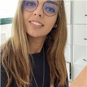 Sono diplomata al liceo classico e laureata in giurisprudenza. Offro ripetizioni nelle materie umanistiche come italiano, letteratura, filosofia, storia e in materie sociali come il diritto