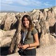 Insegnante privata di latino agli studenti e italiano agli stranieri, da qualche anno.