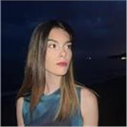 Profesora particular de más de 7 años de experiencia. Soy empática, responsable y atenta con cada uno de mis alumnos.