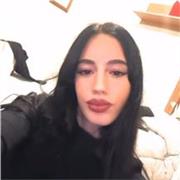 Disciplinada,correcta,alegre,estricta,muy sociable y tengo mucha paciencia.