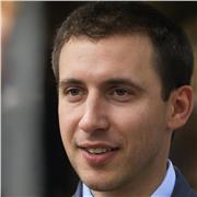 Privater Jura-Lehrer: personalisierte Nachhilfe in Jura für Universitätsstudenten.