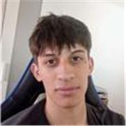 Persona apasionada por el inglés, con un nivel CEFR C1, sin experiencia profesional